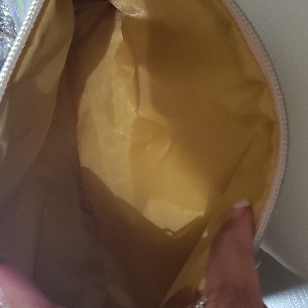 Bh cosmetic bag